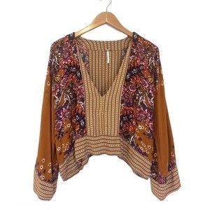 FREE PEOPLE BOHO CROPPED TOP..! Size XS